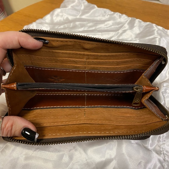 Patricia Nash wallet - Picture 3 of 4